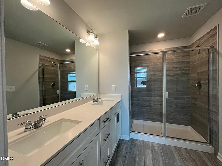 5047 Tura St — Photo 16