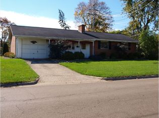 889 Thomas Ln, Columbus, OH 43220