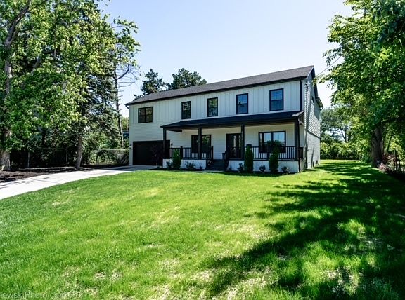 3rd image of 9371 Oak Park Ave