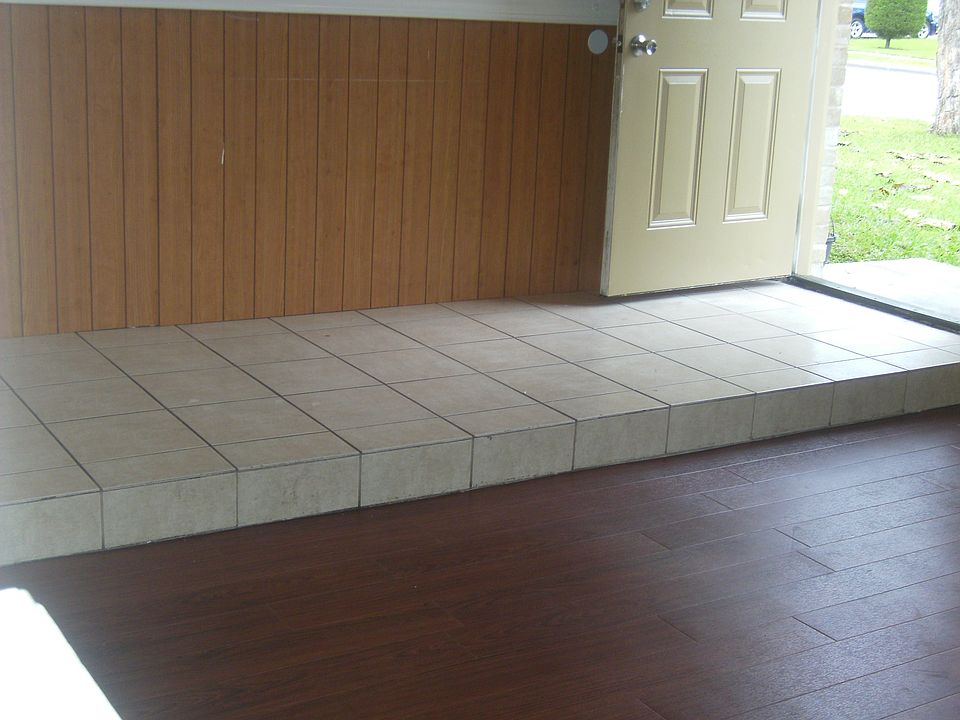 1st image of 1609 Williamsburg Dr