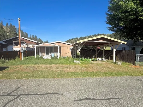 306 C Avenue N, Conconully, WA 98819