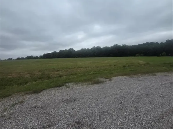 Herman Ln, Frontenac, KS 66763
