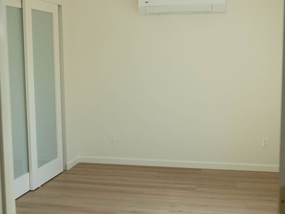 5th image of 11339 Cashmere St
