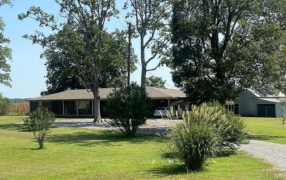 2nd image of 3835 Highway 367 S