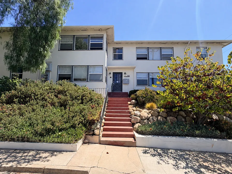 102 N Kalorama St