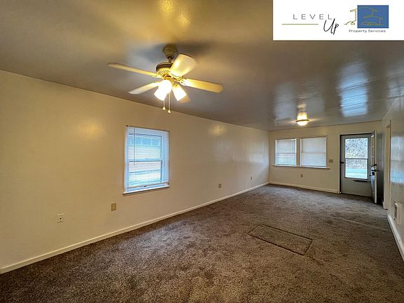 3rd image of 10103 E Kentucky Ave