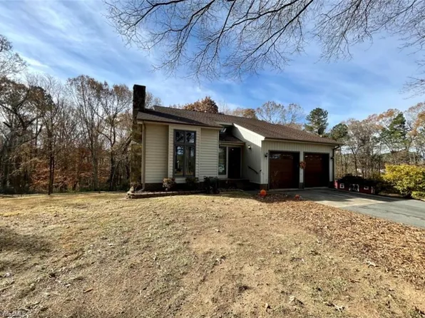 356 Pleasant Acre Dr, Mocksville, NC 27028