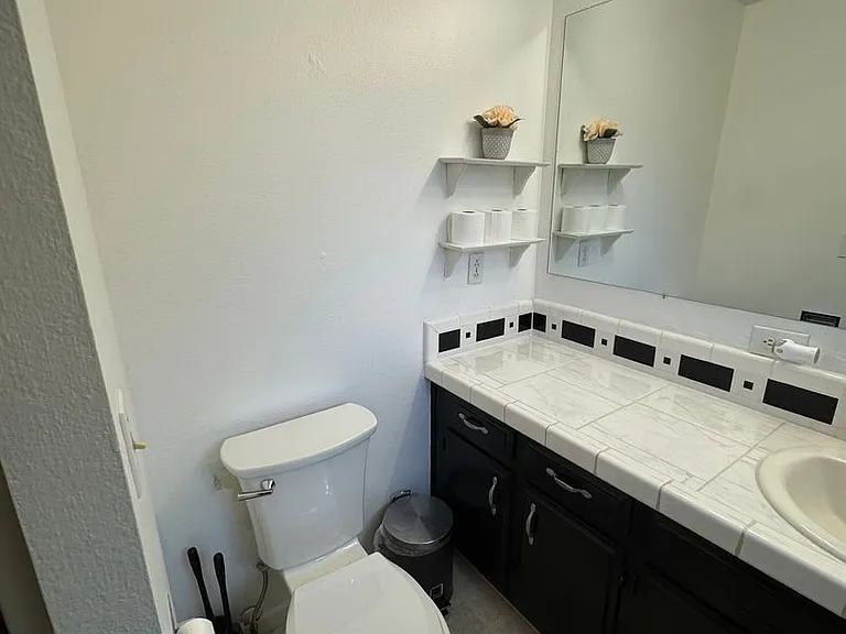 225 Kashmir Ct SE — Photo 29