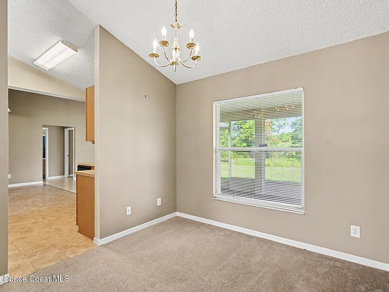 1154 Ida Way — Photo 5