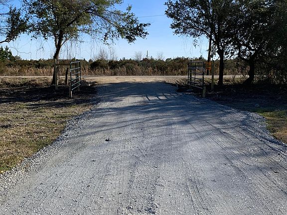 3rd image of 1108 County Road 6111