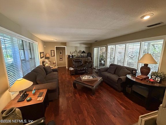4th image of 4034 RIVER VALLEY Road S