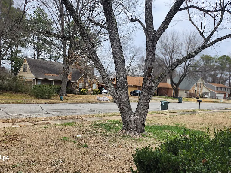7331 Palgrave Ln — Photo 29