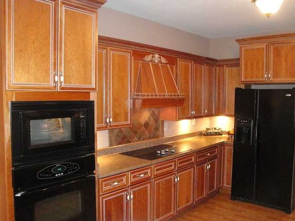 4th image of 7258 Rooses Dr