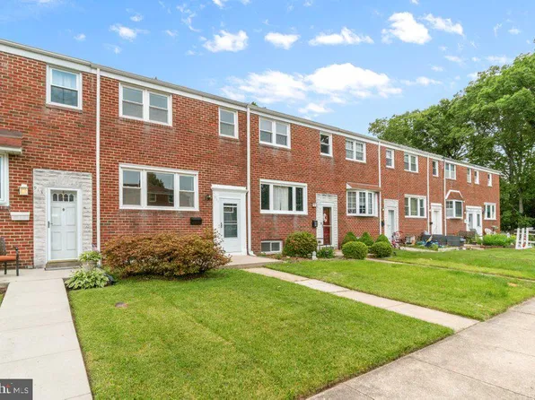 911 Circle Dr, Baltimore, MD 21227