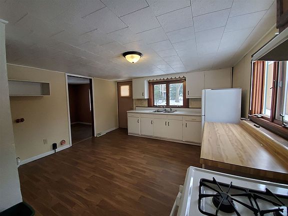 4th image of 105 N Nohe Ave