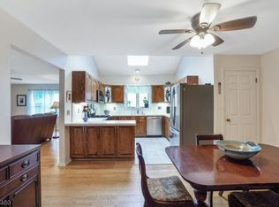 32 Edison Dr, Summit, NJ 07901