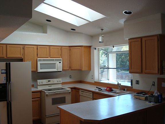 4th image of 5037 50th Ct SE