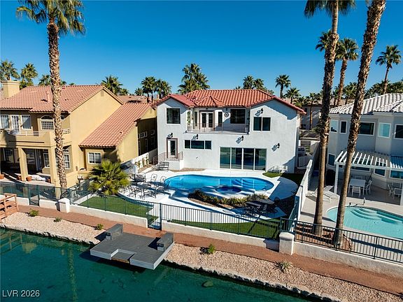 2nd image of 2493 Sun Reef Rd