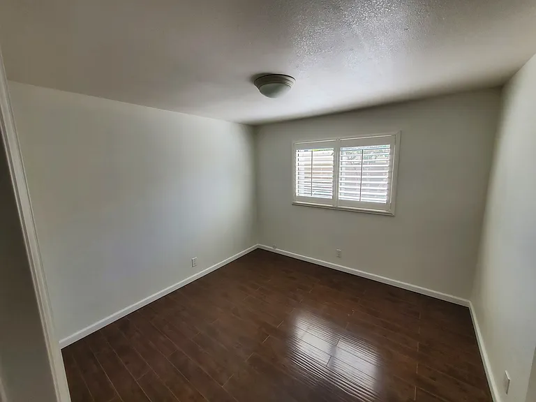 1159 E Plymouth St — Photo 18