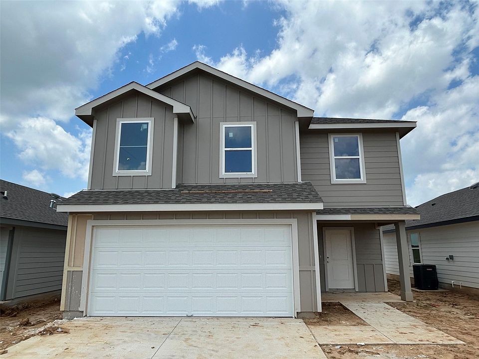 1st image of 121 Mullins Dr