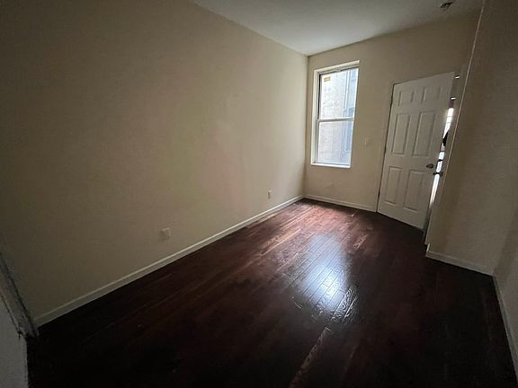 4th image of 34-03 42nd St #2