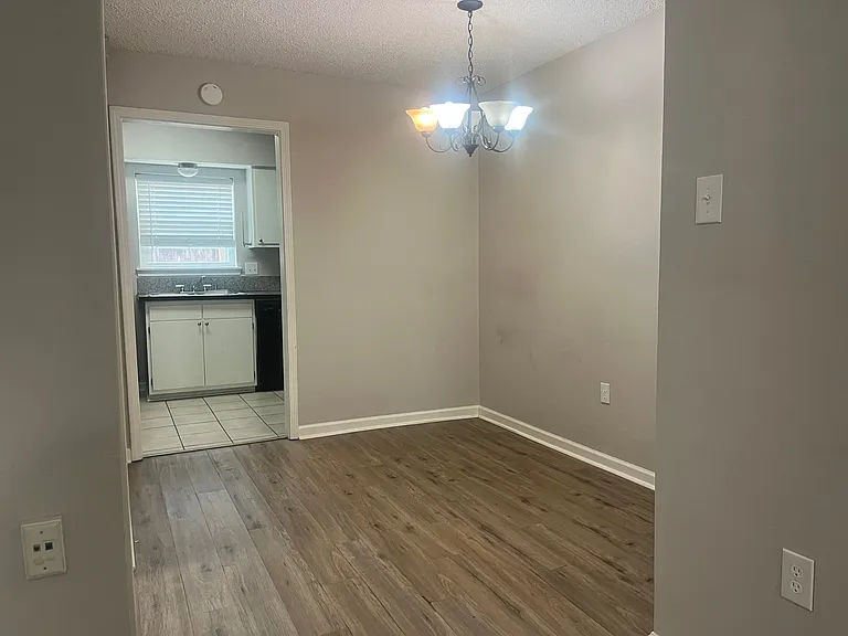 1720 Brightside Dr #D — Photo 6