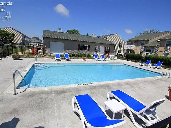 4th image of 325 N Lake Pine Dr