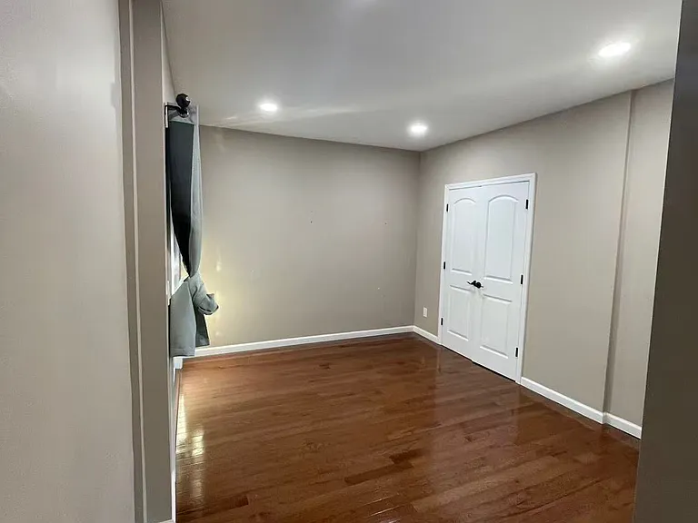 126 Mills Ave #2 — Photo 7