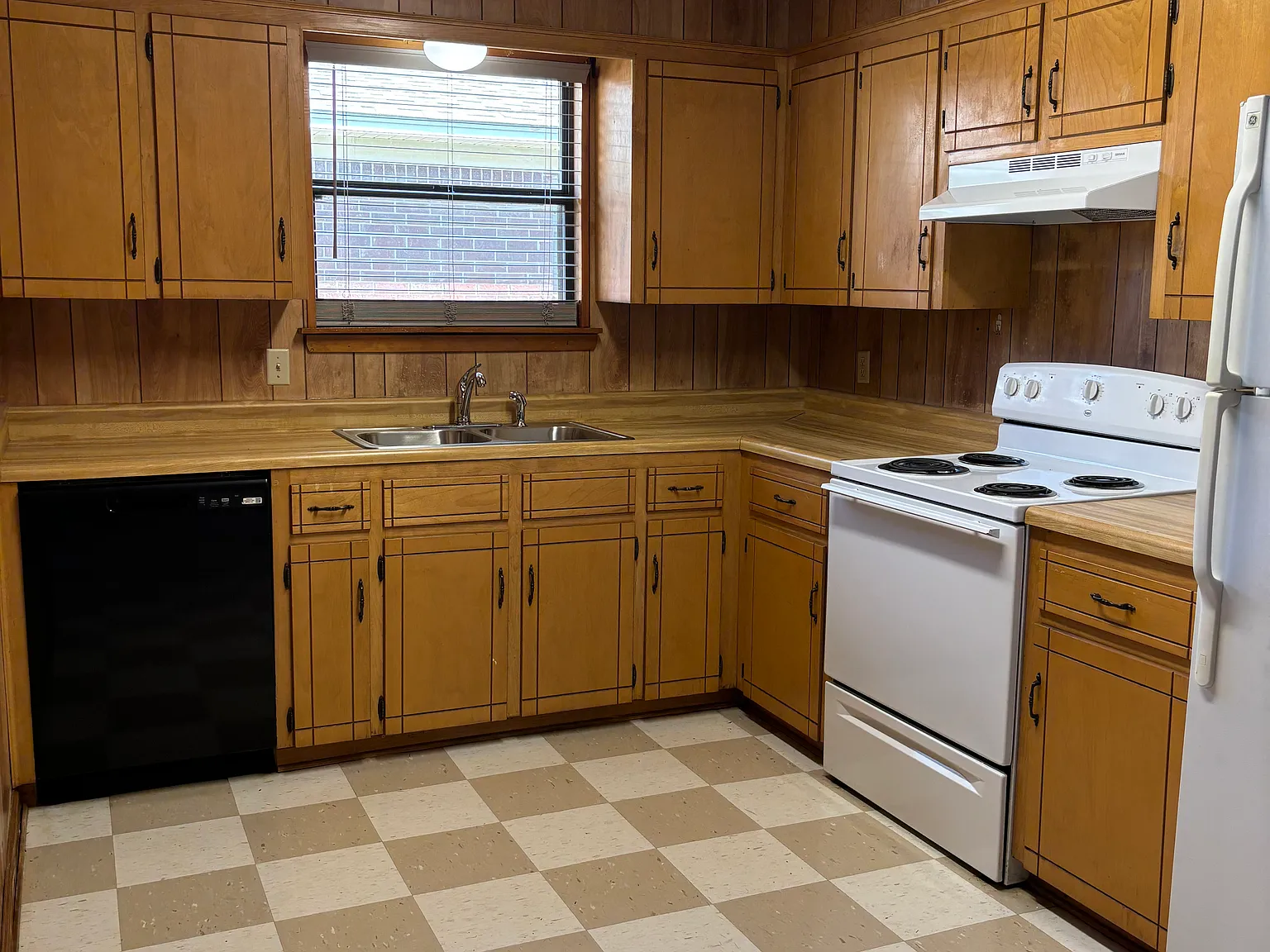 2 bed, 896 sqft, $825 — Photo 4