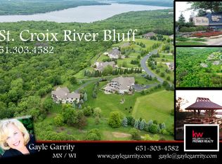 332 Lindsay Rd, Hudson, WI 54016