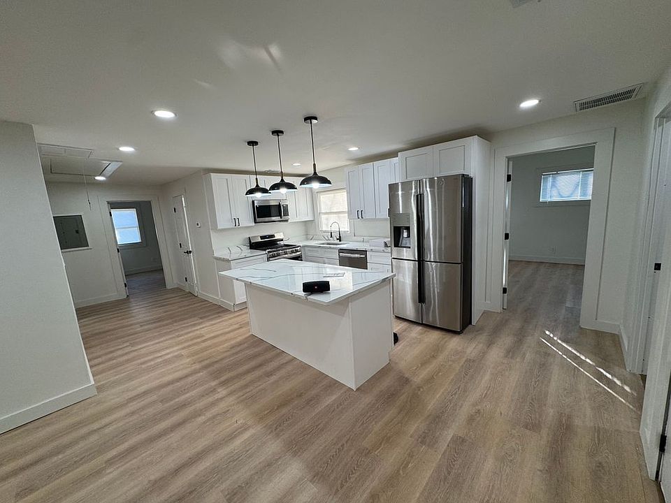 1st image of 1777 Bond Dr SW
