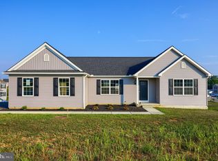 102 Creekside Dr, New Providence, PA 17560
