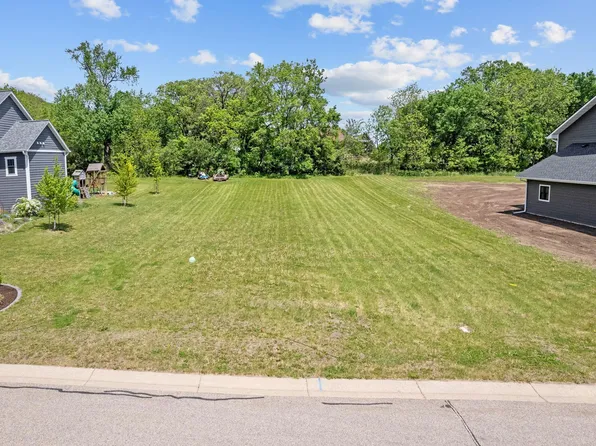 405 Sunflower Ct, Cannon Falls, MN 55009