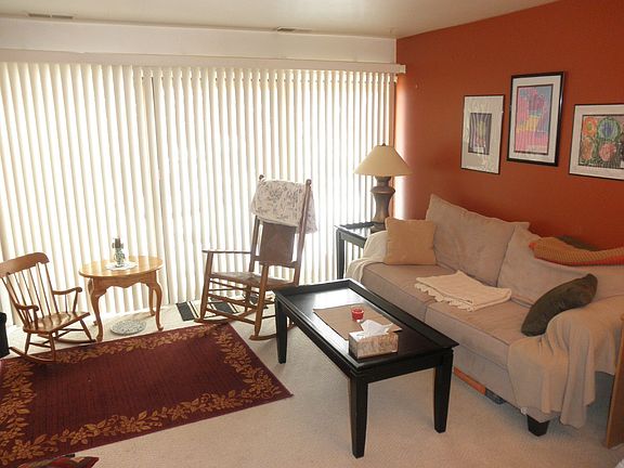 2nd image of 5903 Oakwood Dr