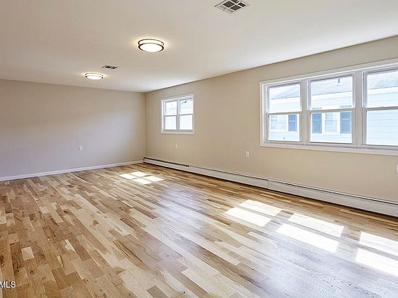 5th image of 9 Mirador Court