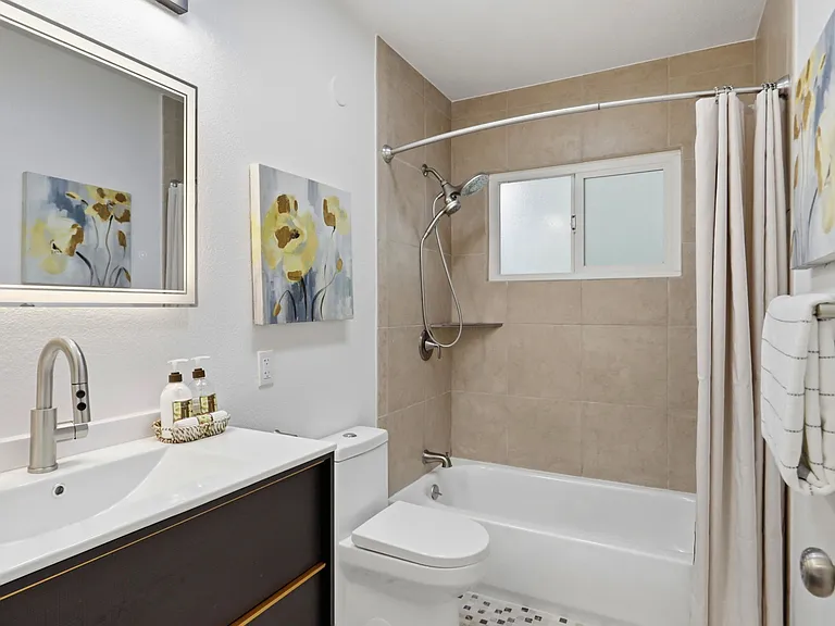 275 Beechnut Ave — Photo 23