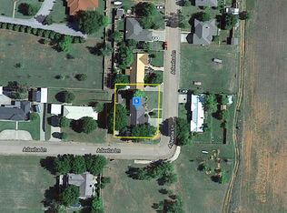 110 Adeeba Ln, Childress, TX 79201