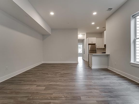 5th image of 660 Grand St APT 413