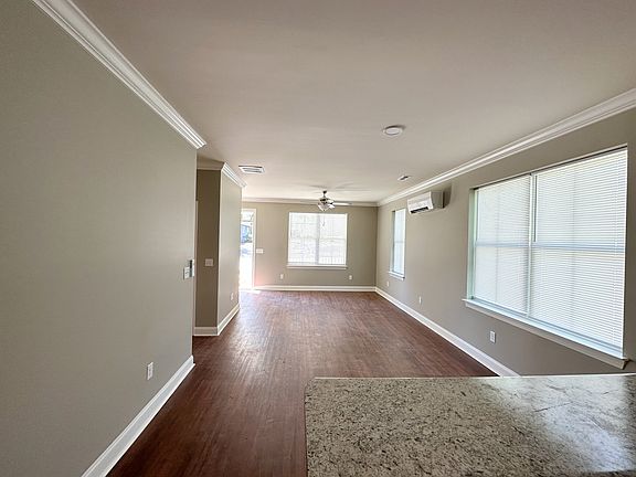 3rd image of 5404 Clemons Rd