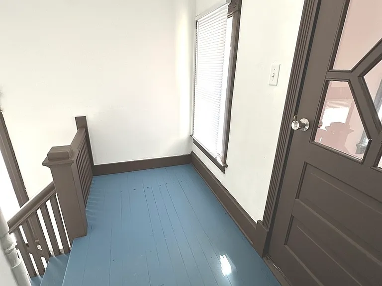 408 S Gardiner Ave #2 — Photo 8