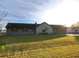 710 E Petunia Ln, Beloit, WI 53511