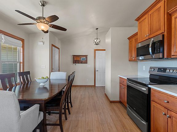 5th image of 2190 Ryan Rd
