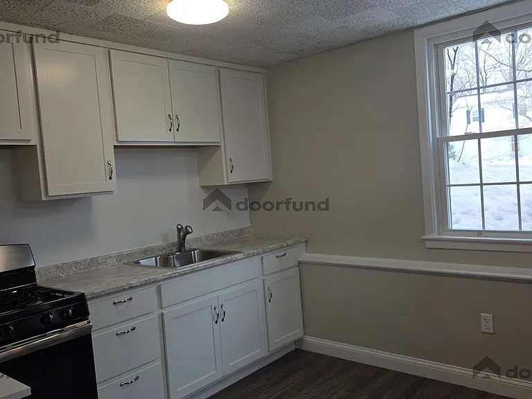 16 Harvard Rd #2B — Photo 3