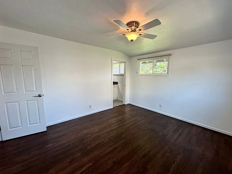 1200 Wilson Ave — Photo 10