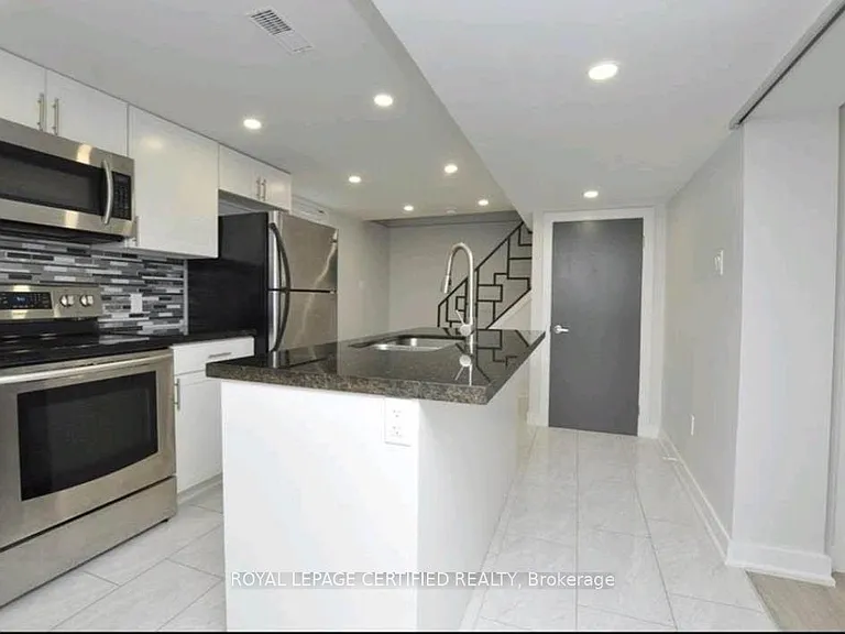102 Laurier Ave #BASEMENT ROOM FOR R — Photo 2