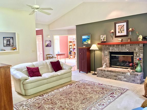 Living room. 
