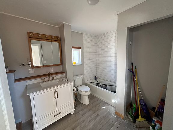 5th image of 107 S Coraline St