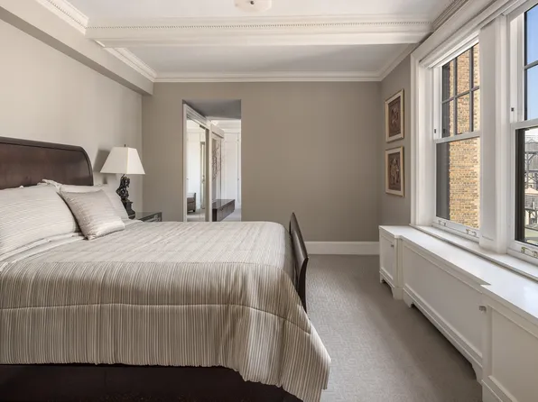 575 Park Avenue image 12 of 28