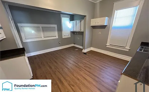 1229 Neptune St — Photo 4