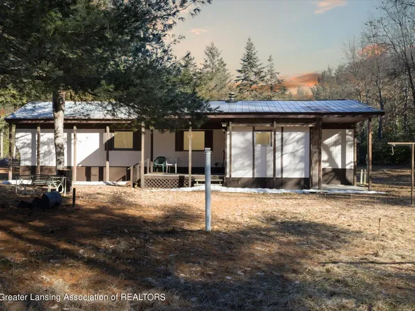 21341 Hoxeyville Rd, Wellston, MI 49689